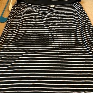 Old Navy pencil skirt